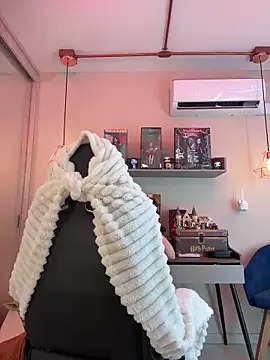 Zoe Bae online show from February 1, 2025, 4:33 pm