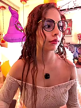 Zoe Bae online show from October 20, 2025, 8:31 pm