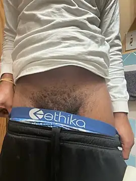 Snapshot of catchit231 chatting on December 22, 2025, 6:05 pm catchit231 online show from December 22, 2025, 6:05 pm