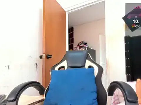 Snapshot of ebonnylatinx chatting on December 12, 2024, 9:04 pm ebonnylatinx online show from December 12, 2024, 9:04 pm