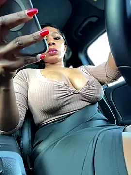 Belle    online show from November 28, 2025, 9:50 pm