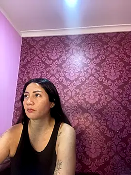 juliana diaz online show from October 20, 2025, 11:21 am