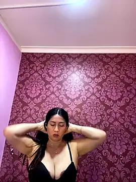 juliana diaz online show from November 11, 2025, 11:21 am