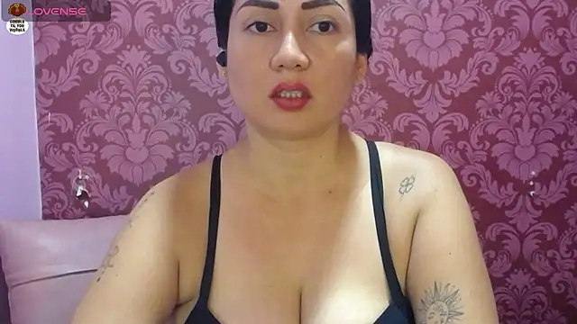 juliana diaz online show from April 17, 2026, 11:24 am