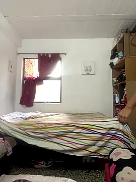 AlondraDiossa03 online show from December 22, 2025, 7:11 pm