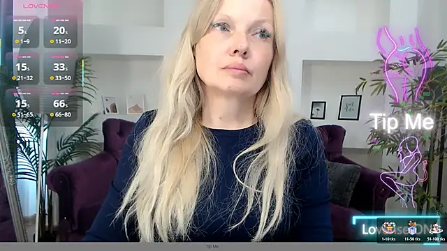 Snapshot of Abby_Moore_ chatting on June 11, 2026, 6:44 am Abby Moore online show from June 11, 2026, 6:44 am