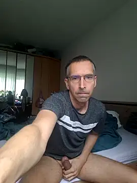 Geiler-boy313 online show from April 19, 2026, 9:41 am