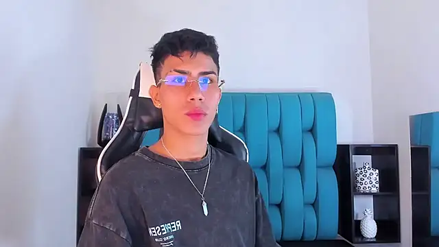 AlanNaughty online show from January 24, 2025, 10:51 pm