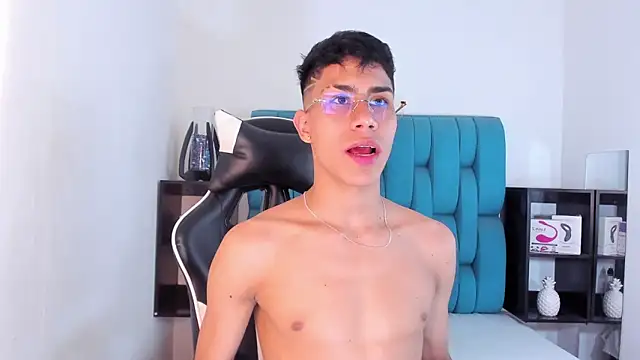 AlanNaughty online show from February 21, 2025, 10:04 pm