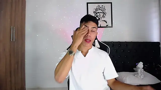 AlanNaughty online show from November 6, 2025, 9:59 pm