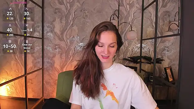 MirandaGlow online show from March 18, 2025, 5:52 am