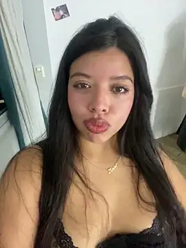 Snapshot of DulceAngelica chatting on March 19, 2026, 2:04 am DulceAngelica online show from March 19, 2026, 2:04 am