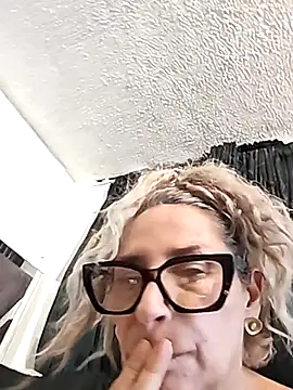 Snapshot of Lossexycacha chatting on November 29, 2025, 10:24 pm Lossexycacha online show from November 29, 2025, 10:24 pm