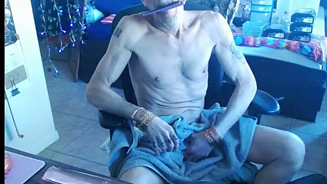 Snapshot of mycock2474u chatting on March 2, 2025, 3:37 pm mycock2474u online show from March 2, 2025, 3:37 pm