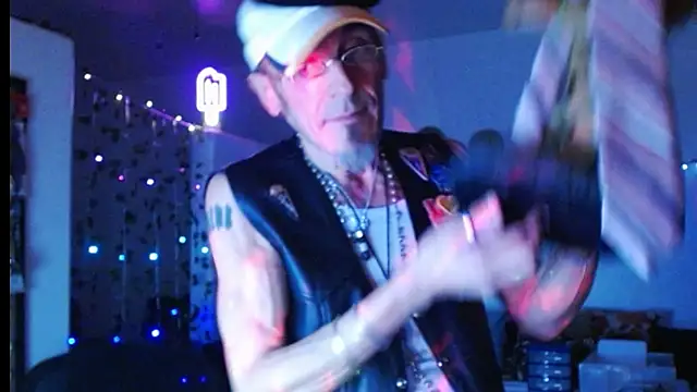 Snapshot of mycock2474u chatting on March 6, 2025, 12:09 pm mycock2474u online show from March 6, 2025, 12:09 pm