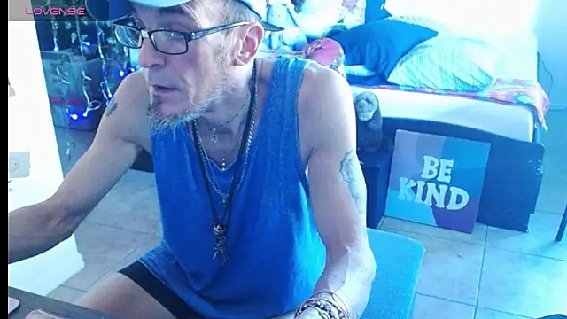 Snapshot of mycock2474u chatting on March 18, 2025, 2:26 pm mycock2474u online show from March 18, 2025, 2:26 pm