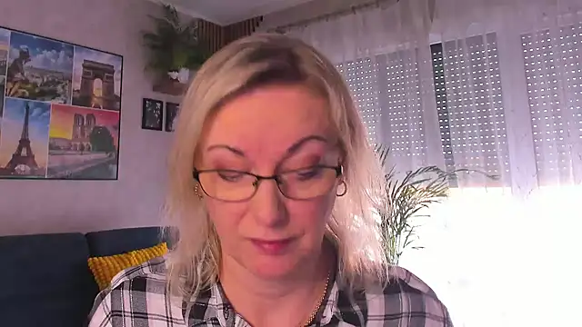 vanessa chat online show from March 10, 2026, 2:11 pm