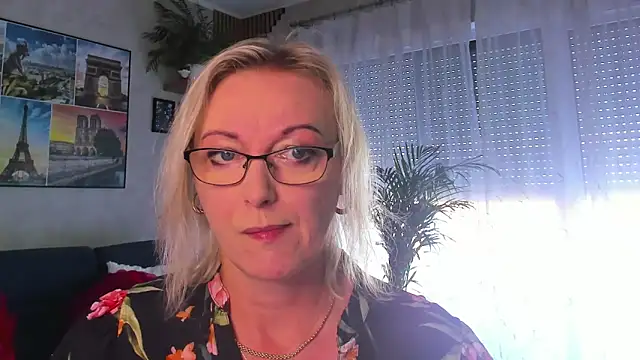 vanessa chat online show from June 17, 2026, 1:23 pm
