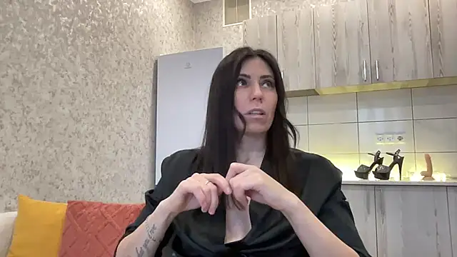 Snapshot of HotyWinter chatting on February 2, 2026, 8:57 am HotyWinter online show from February 2, 2026, 8:57 am