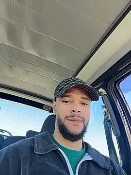 Lionayowe online show from April 7, 2026, 12:27 pm