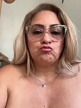 x elena x online show from February 21, 2025, 9:24 am