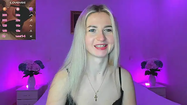 AnnaCarrera online show from December 3, 2024, 9:34 pm