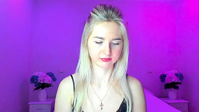 AnnaCarrera online show from December 8, 2024, 10:36 pm