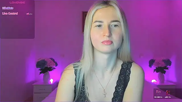 AnnaCarrera online show from January 6, 2025, 10:15 pm