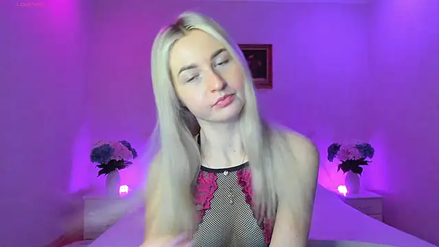 AnnaCarrera online show from January 15, 2025, 9:09 pm