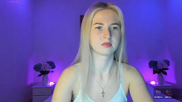 AnnaCarrera online show from March 11, 2025, 10:09 pm