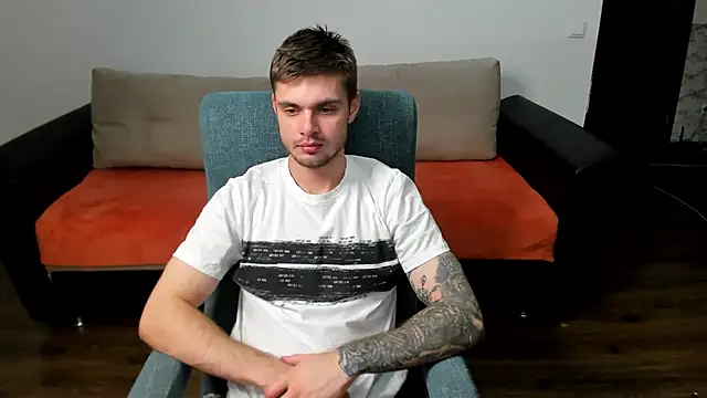 Snapshot of maks_wolfis chatting on December 9, 2024, 12:23 am maks wolfis online show from December 9, 2024, 12:23 am