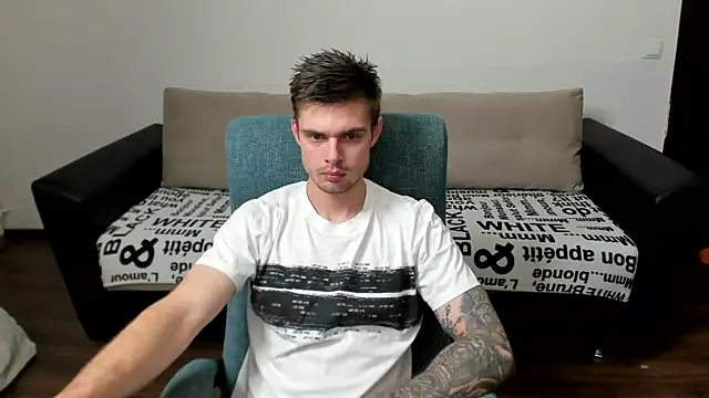 Snapshot of maks_wolfis chatting on December 16, 2024, 2:25 am maks wolfis online show from December 16, 2024, 2:25 am