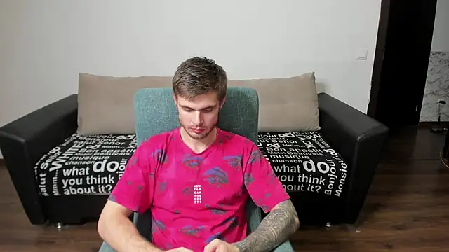 Snapshot of maks_wolfis chatting on January 8, 2025, 1:31 pm maks wolfis online show from January 8, 2025, 1:31 pm