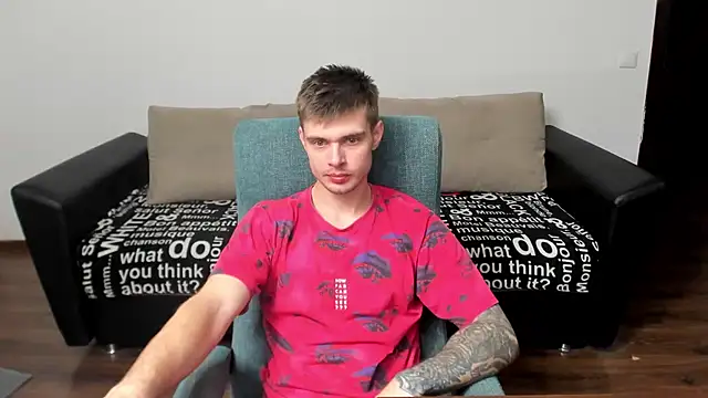 Snapshot of maks_wolfis chatting on February 20, 2025, 3:30 pm maks wolfis online show from February 20, 2025, 3:30 pm