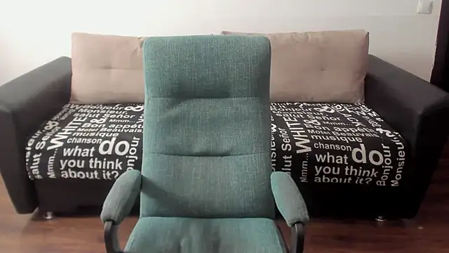 Snapshot of maks_wolfis chatting on March 2, 2025, 12:11 pm maks wolfis online show from March 2, 2025, 12:11 pm