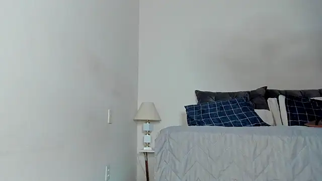 lannasantiago online show from March 19, 2025, 12:15 am