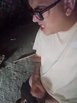 Alex3009 online show from September 28, 2025, 4:56 pm