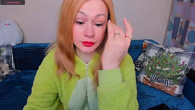 EllenMoore online show from February 8, 2026, 3:43 am