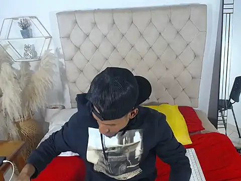 anhtony wayans online show from September 11, 2025, 12:22 am