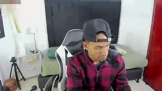 anhtony wayans online show from December 3, 2025, 12:29 am