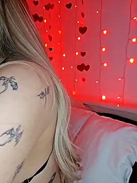 LilyOrion online show from February 26, 2025, 4:47 am