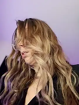 LilyOrion online show from March 8, 2026, 1:14 am