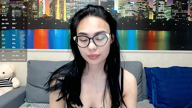 Snapshot of kwana_colada chatting on December 5, 2024, 10:55 am kwana colada online show from December 5, 2024, 10:55 am