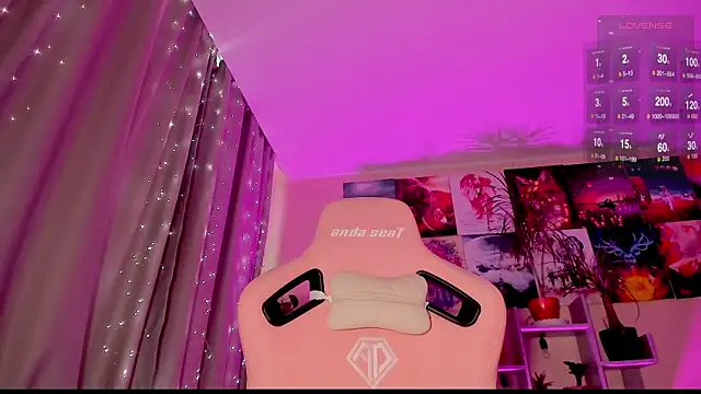 GoodWitch  online show from March 18, 2025, 1:42 pm