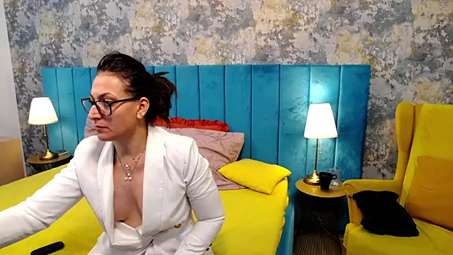 Snapshot of LisaCroft chatting on October 2, 2025, 8:54 am LisaCroft online show from October 2, 2025, 8:54 am