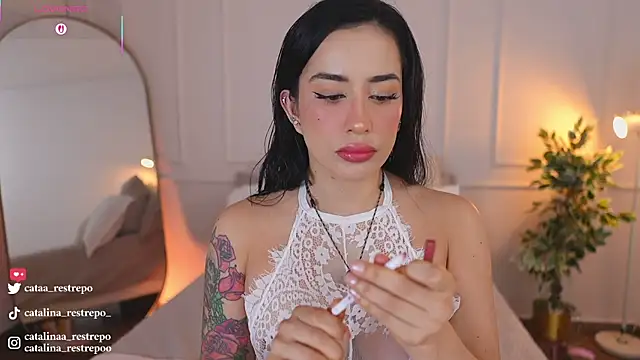 Snapshot of CATALINA_RESTREPO chatting on June 1, 2026, 2:24 am CATALINA RESTREPO online show from June 1, 2026, 2:24 am