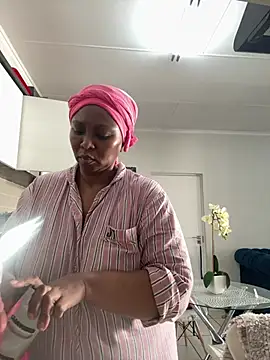 Bootyliciouse21X online show from June 1, 2026, 6:48 am