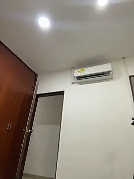 Fancyxlove online show from April 6, 2026, 12:17 pm