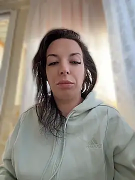 Almmaxxxx online show from April 15, 2026, 5:25 am