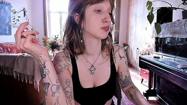 Snapshot of Miranda2_0 chatting on January 14, 2025, 8:20 am Miranda2 0 online show from January 14, 2025, 8:20 am